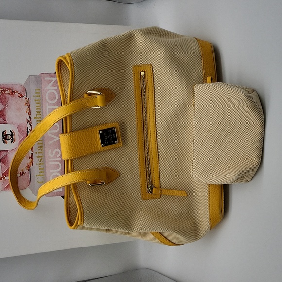 GUC. DOONEY & BOURKE - Picture 14 of 14